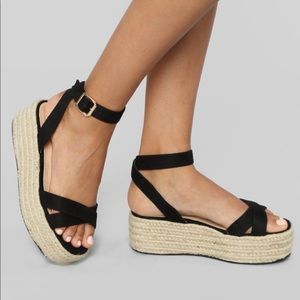 SOLD//Fashion Nova Black Platform Sandals